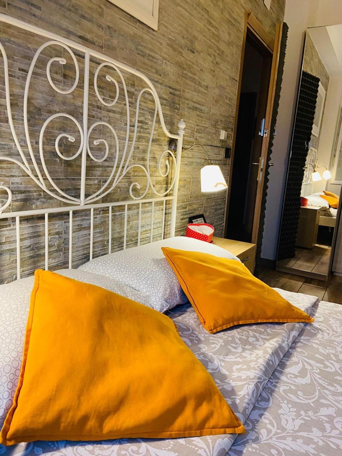 פארמה Europe Station Rooms מראה חיצוני תמונה