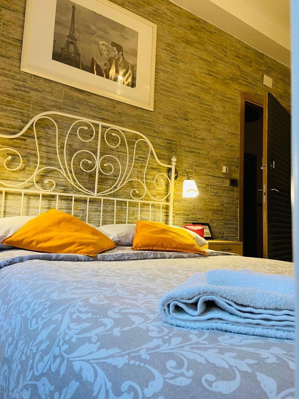 פארמה Europe Station Rooms מראה חיצוני תמונה